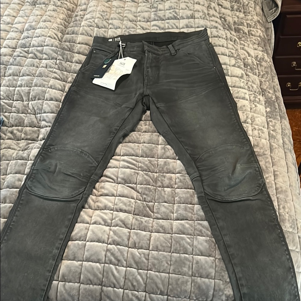 G-Star Skinny Jeans with Reinforced Knee Panels
A19